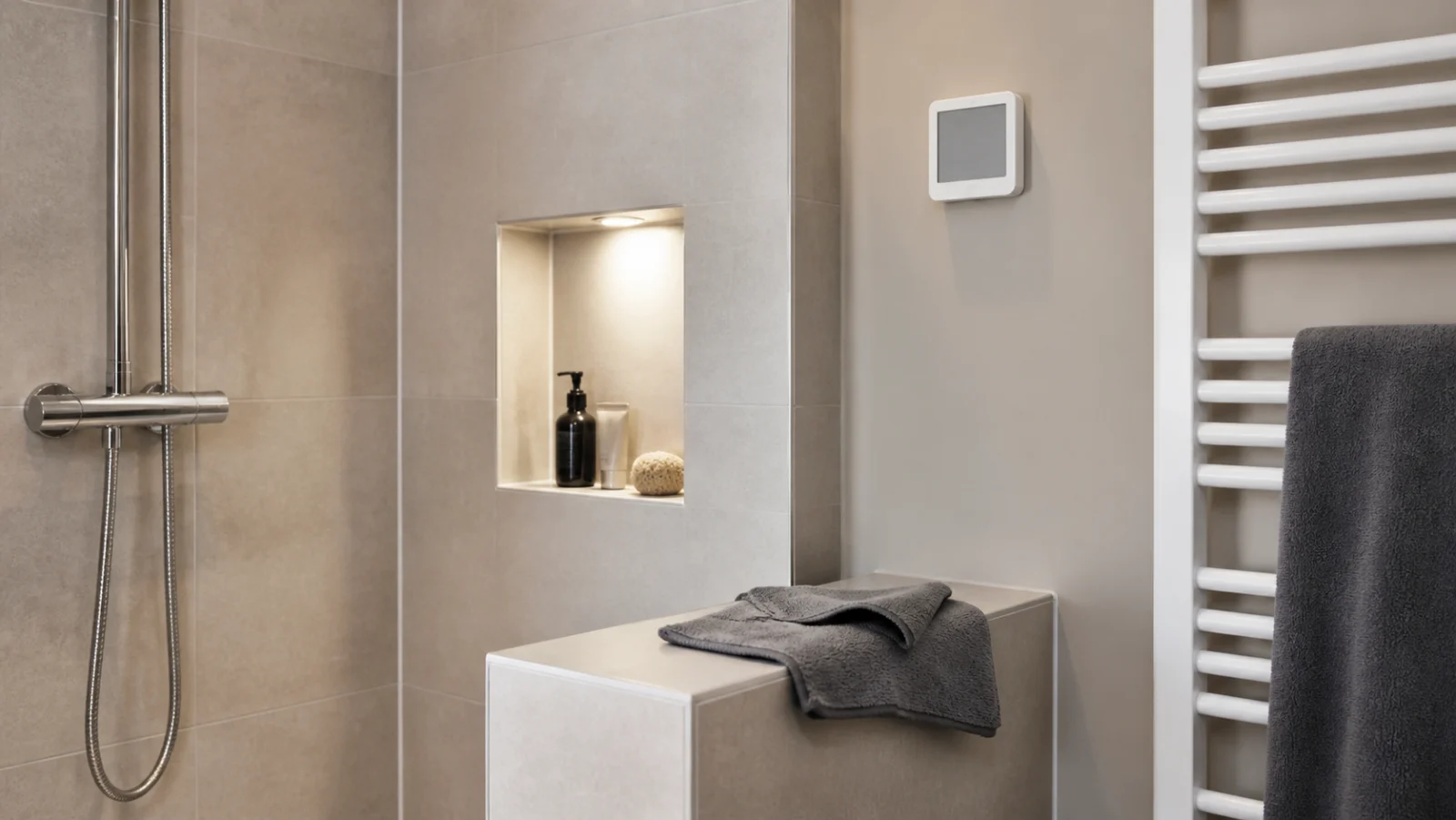 contrôle de l’humidité et entretien dans une salle de bain sans fenêtre